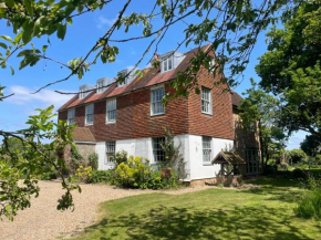 Starnash Farmhouse Holiday Home